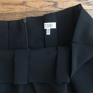 Tobi Skirts - Perfectly pleated black skirt! Tobi Skirts - Perfectly pleated black skirt!